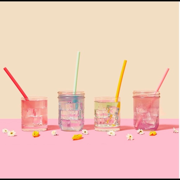 Chic & Tonic Silicone Straw,  brush cleaner & case - Picture 4 of 4